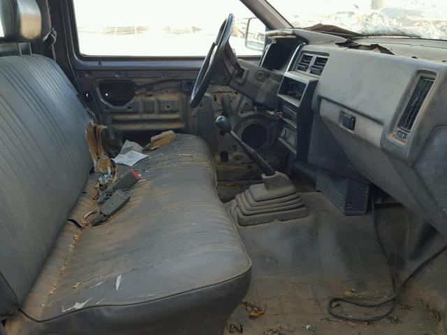 1N6ND11S1KC404763 - 1989 NISSAN D21 SHORT GRAY photo 5