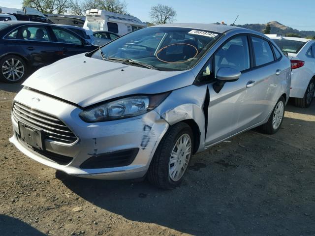 3FADP4AJ5FM107780 - 2015 FORD FIESTA SILVER photo 2