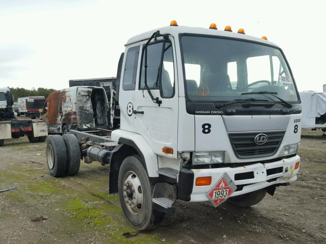 JNAPC81L7AAH80304 - 2010 NISSAN DIESEL UD3300 WHITE photo 1