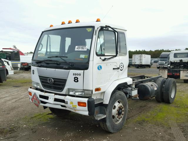 JNAPC81L7AAH80304 - 2010 NISSAN DIESEL UD3300 WHITE photo 2