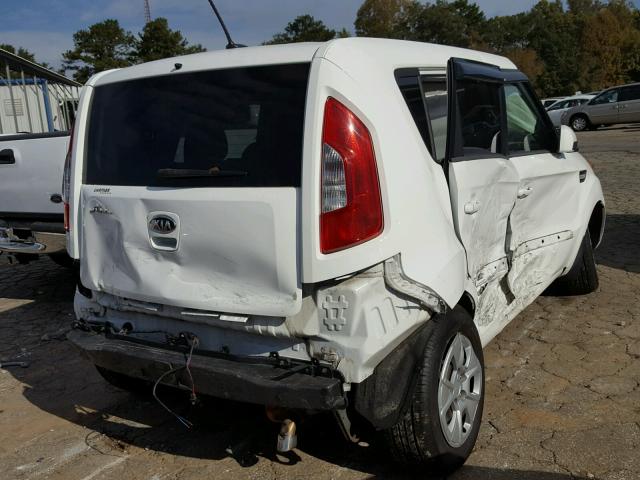 KNDJT2A56C7407530 - 2012 KIA SOUL WHITE photo 4