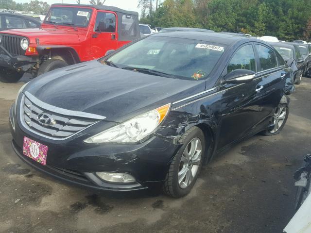 5NPEC4AC5BH234749 - 2011 HYUNDAI SONATA SE BLACK photo 2