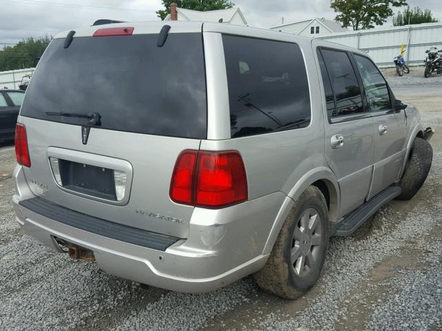 5LMFU28586LJ26844 - 2006 LINCOLN NAVIGATOR SILVER photo 4