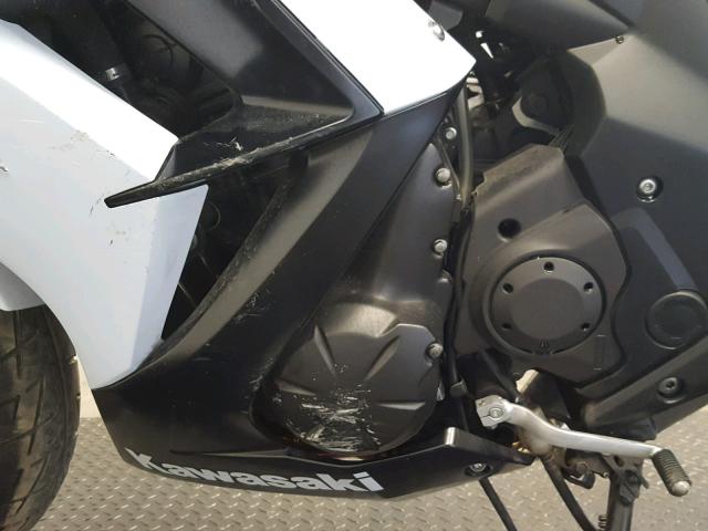 JKAEXEE14DDA10347 - 2013 KAWASAKI EX650 E WHITE photo 6
