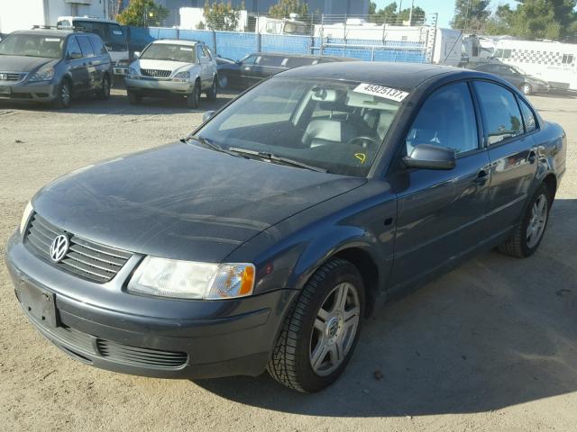 WVWEH63B91E005474 - 2001 VOLKSWAGEN PASSAT GLX CHARCOAL photo 2