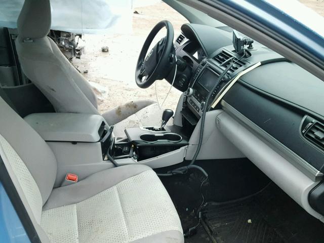 4T4BF1FK3CR247582 - 2012 TOYOTA CAMRY BASE BLUE photo 5