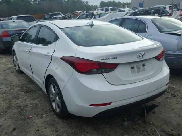 5NPDH4AE4GH673883 - 2016 HYUNDAI ELANTRA SE WHITE photo 3