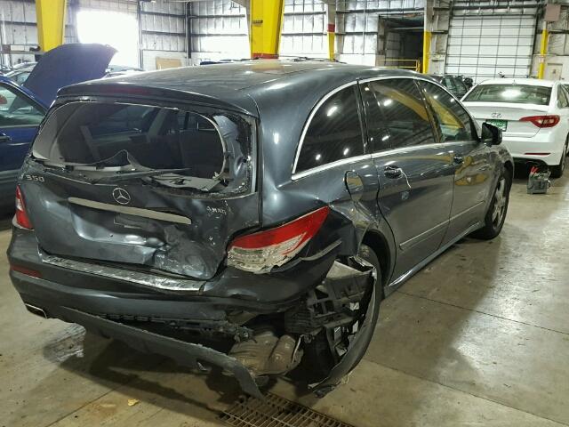 4JGCB6FE6BA116891 - 2011 MERCEDES-BENZ R 350 4MAT GRAY photo 4