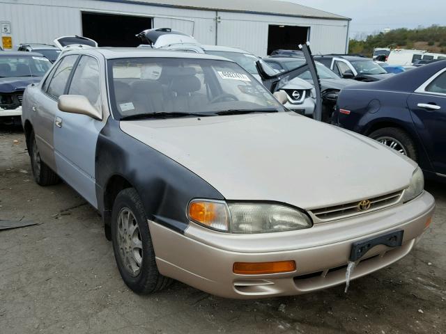 4T1SK13E6SU541061 - 1995 TOYOTA CAMRY XLE TAN photo 1