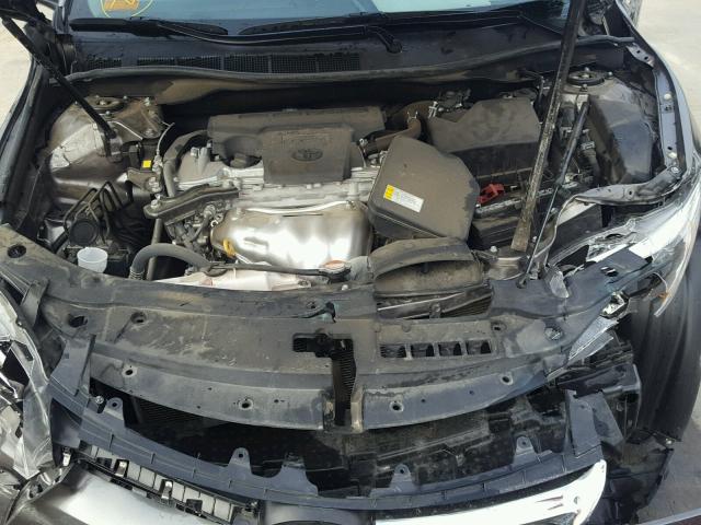 4T4BF1FK4GR584428 - 2016 TOYOTA CAMRY LE GRAY photo 7