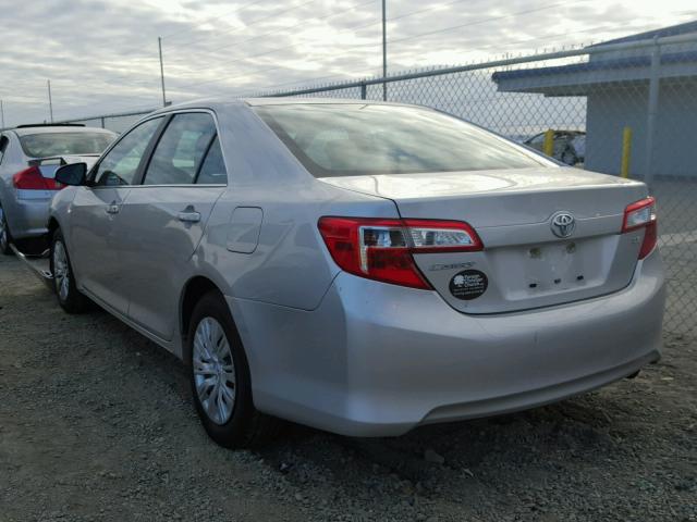 4T4BF1FK5CR251343 - 2012 TOYOTA CAMRY BASE SILVER photo 3