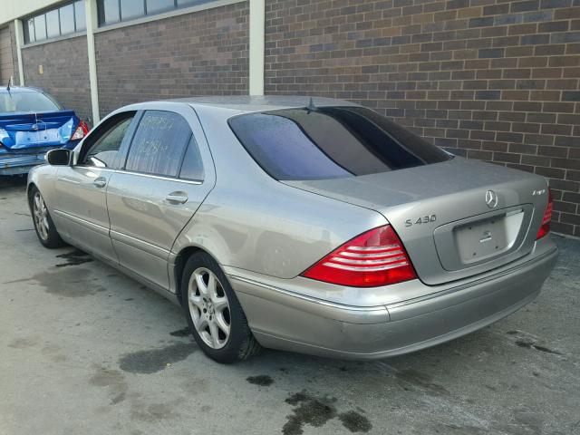 WDBNG83JX5A454454 - 2005 MERCEDES-BENZ S 430 4MAT GRAY photo 3