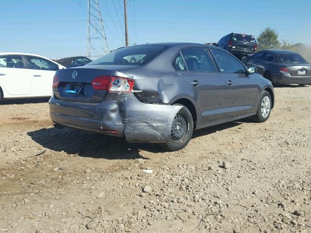 3VW2K7AJ8EM328139 - 2014 VOLKSWAGEN JETTA BASE GRAY photo 4