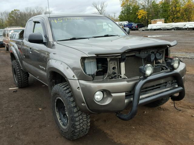 5TFUU4EN5BX010132 - 2011 TOYOTA TACOMA ACC GRAY photo 1