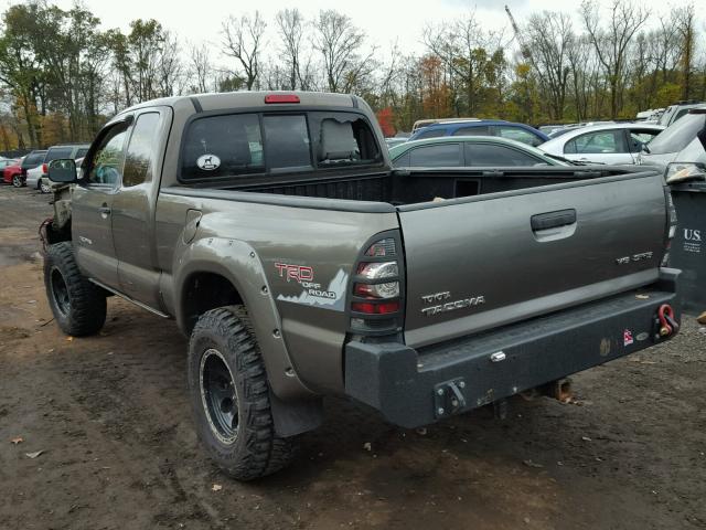 5TFUU4EN5BX010132 - 2011 TOYOTA TACOMA ACC GRAY photo 3