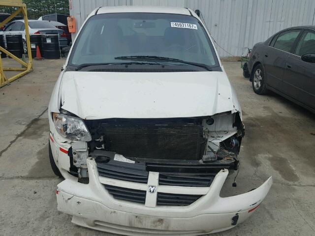 1D4GP24RX7B159379 - 2007 DODGE GRAND CARA WHITE photo 9