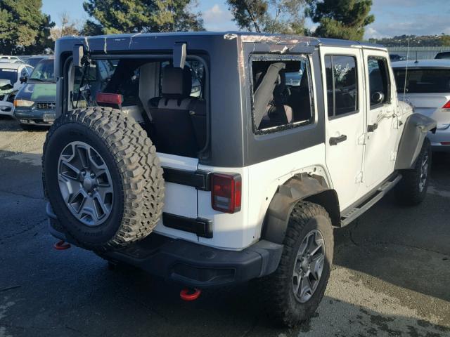 1C4BJWFG8GL141033 - 2016 JEEP WRANGLER U WHITE photo 4