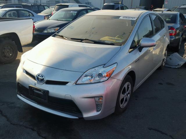 JTDKN3DU7F0484461 - 2015 TOYOTA PRIUS SILVER photo 2