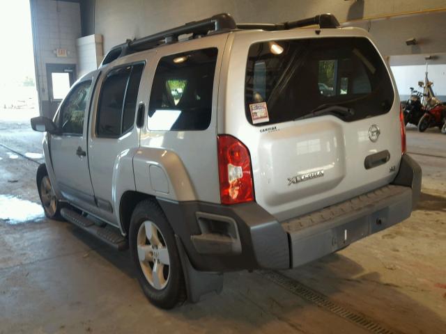 5N1AN08W55C625090 - 2005 NISSAN XTERRA OFF SILVER photo 3