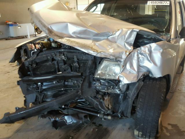 5N1AN08W55C625090 - 2005 NISSAN XTERRA OFF SILVER photo 9