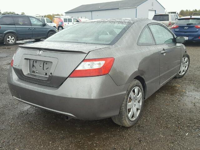 2HGFG11686H581090 - 2006 HONDA CIVIC LX SILVER photo 4