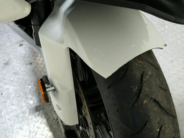 JS1GR7LA692101606 - 2009 SUZUKI GSX-R750 WHITE photo 15