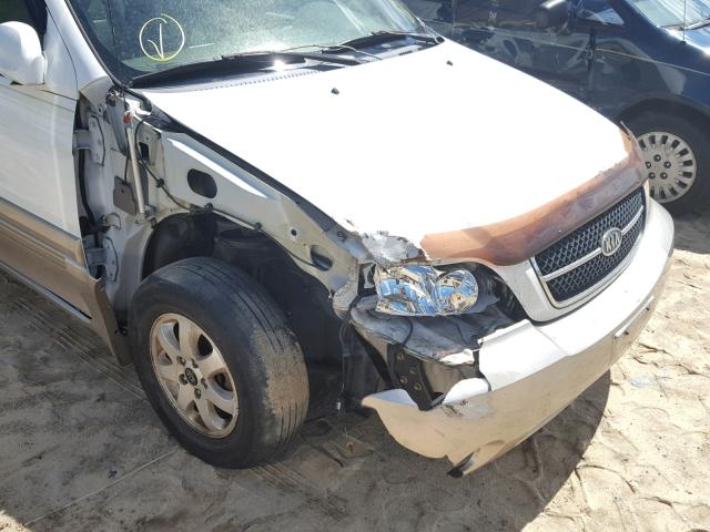 KNDUP132056676341 - 2005 KIA SEDONA EX WHITE photo 9