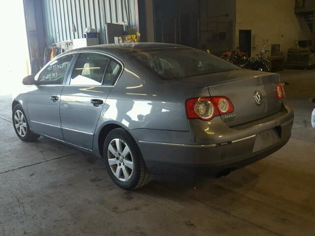 WVWJK73C28P046543 - 2008 VOLKSWAGEN PASSAT TUR GRAY photo 3