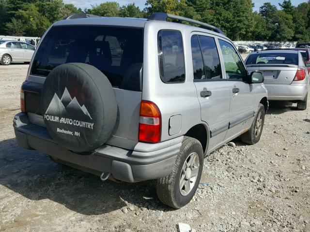 2CNBJ134846902690 - 2004 CHEVROLET TRACKER SILVER photo 4