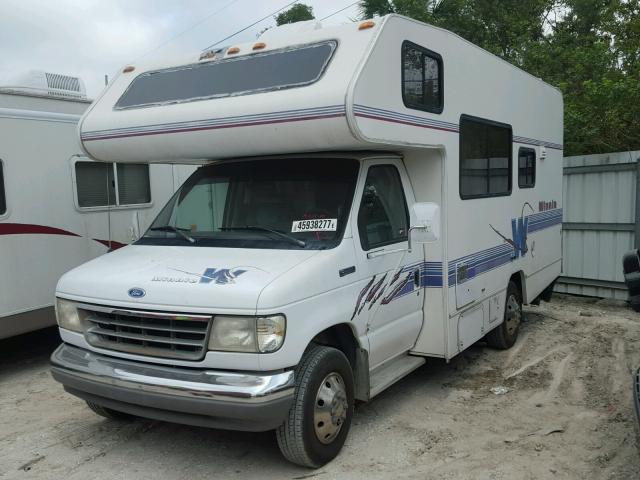 1FDKE30G1THA40260 - 1996 WINNEBAGO MINNIEWINN WHITE photo 2