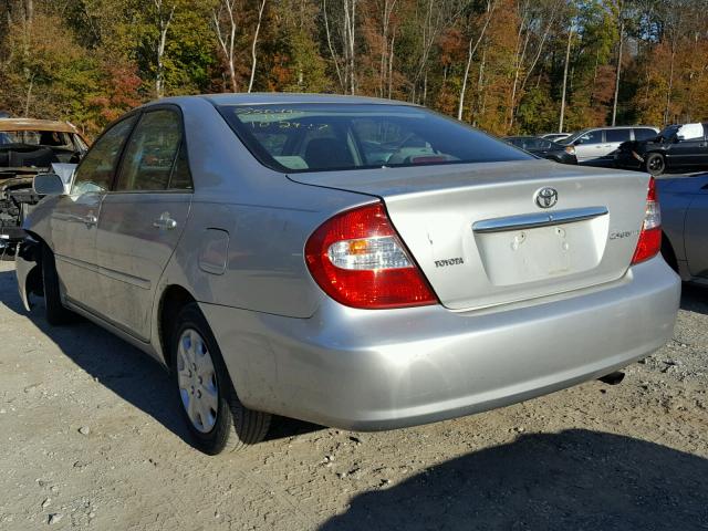 4T1BE32KX4U930637 - 2004 TOYOTA CAMRY LE SILVER photo 3