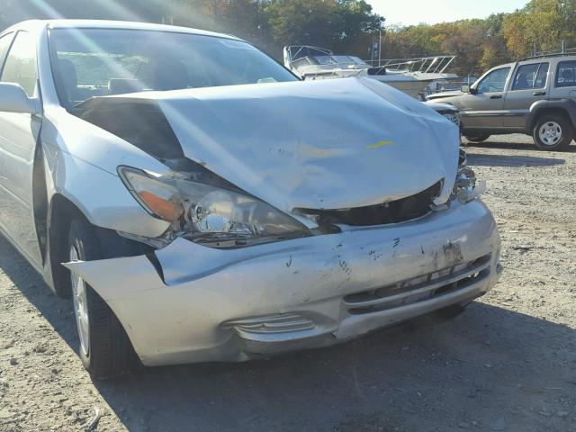 4T1BE32KX4U930637 - 2004 TOYOTA CAMRY LE SILVER photo 9