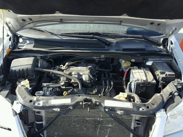 2A4RR5D11AR215109 - 2010 CHRYSLER TOWN & COU SILVER photo 7