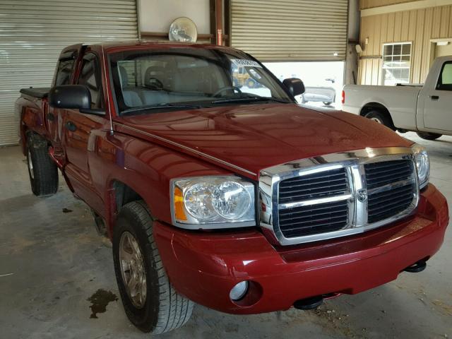 1D7HW48P47S190108 - 2007 DODGE DAKOTA RED photo 1