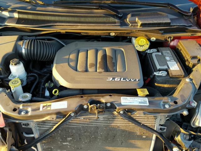 2C4RC1BG2GR293396 - 2016 CHRYSLER TOWN & COU RED photo 7