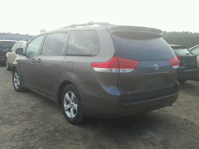 5TDKK3DC0DS390187 - 2013 TOYOTA SIENNA LE CHARCOAL photo 3