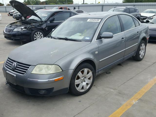 WVWRH63B03P032717 - 2003 VOLKSWAGEN PASSAT GLX SILVER photo 2