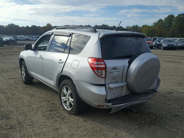 2T3BF4DV6BW174495 - 2011 TOYOTA RAV4 SILVER photo 3