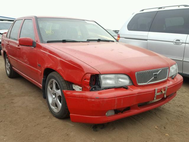 YV1LS5370W1465355 - 1998 VOLVO S70 T5 TUR RED photo 1