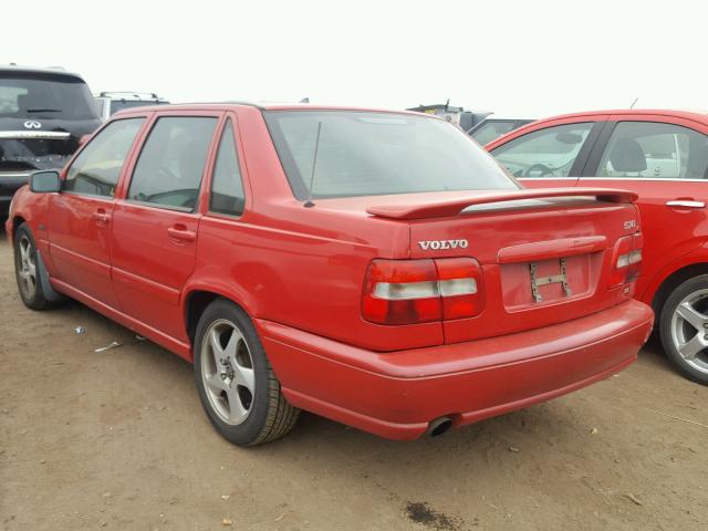 YV1LS5370W1465355 - 1998 VOLVO S70 T5 TUR RED photo 3