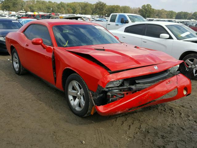 2B3LJ44V19H542290 - 2009 DODGE CHALLENGER RED photo 1