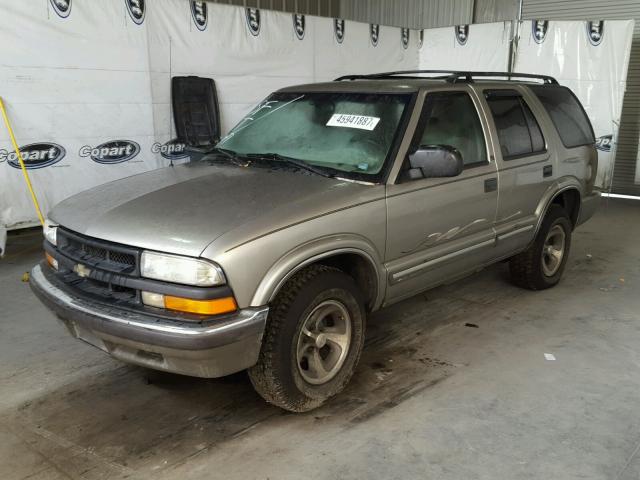 1GNCS13W4Y2240771 - 2000 CHEVROLET BLAZER BEIGE photo 2