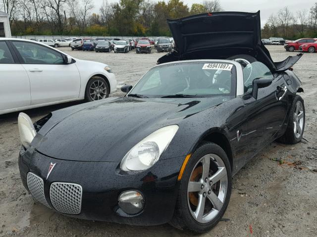 1G2MB35B77Y123916 - 2007 PONTIAC SOLSTICE BLACK photo 2