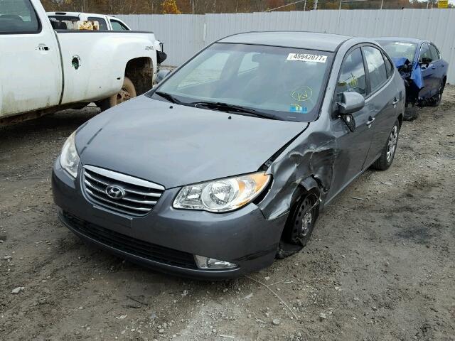 KMHDU4ADXAU976646 - 2010 HYUNDAI ELANTRA BL GRAY photo 2