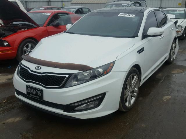 5XXGR4A61DG092996 - 2013 KIA OPTIMA SX WHITE photo 2