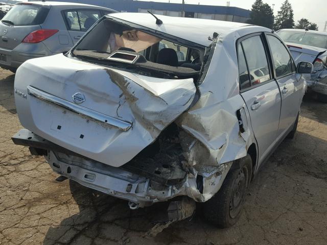 3N1BC1AP2BL405755 - 2011 NISSAN VERSA S SILVER photo 4