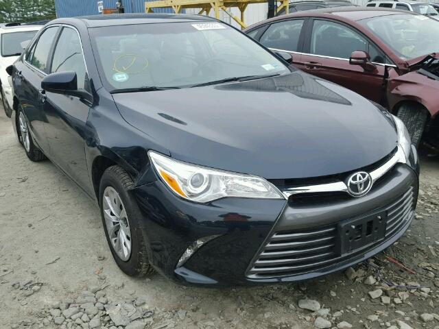 4T1BF1FK8HU330491 - 2017 TOYOTA CAMRY LE 蓝色 照片 1