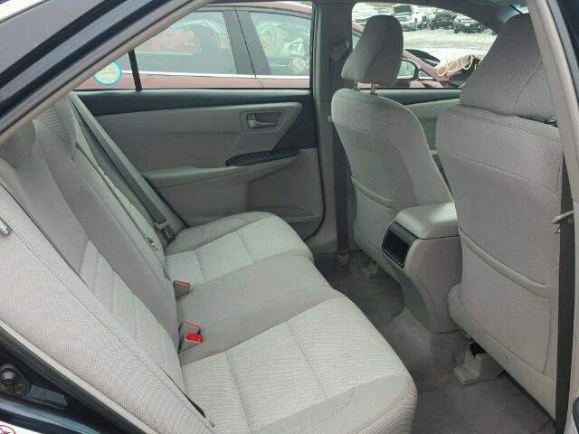 4T1BF1FK8HU330491 - 2017 TOYOTA CAMRY LE 蓝色 照片 6