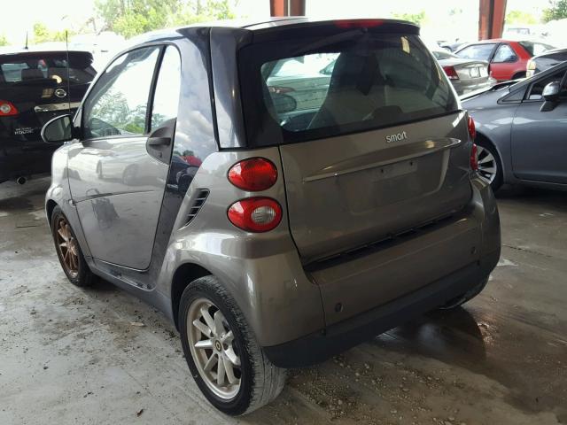 WMEEJ31XX9K309610 - 2009 SMART FORTWO PUR SILVER photo 3