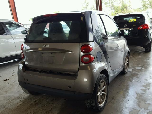 WMEEJ31XX9K309610 - 2009 SMART FORTWO PUR SILVER photo 4